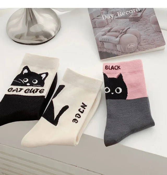 Cartoon Cat Breathable Crew Socks（10 pairs） Detail