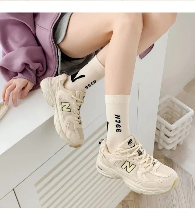 Cartoon Cat Breathable Crew Socks（10 pairs） Detail