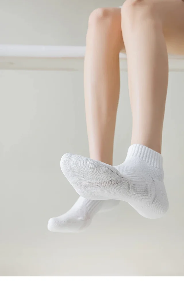 Ladies' Athletic Socks, Candy - Colored, Campus Style, Non - Slip Heel Detail