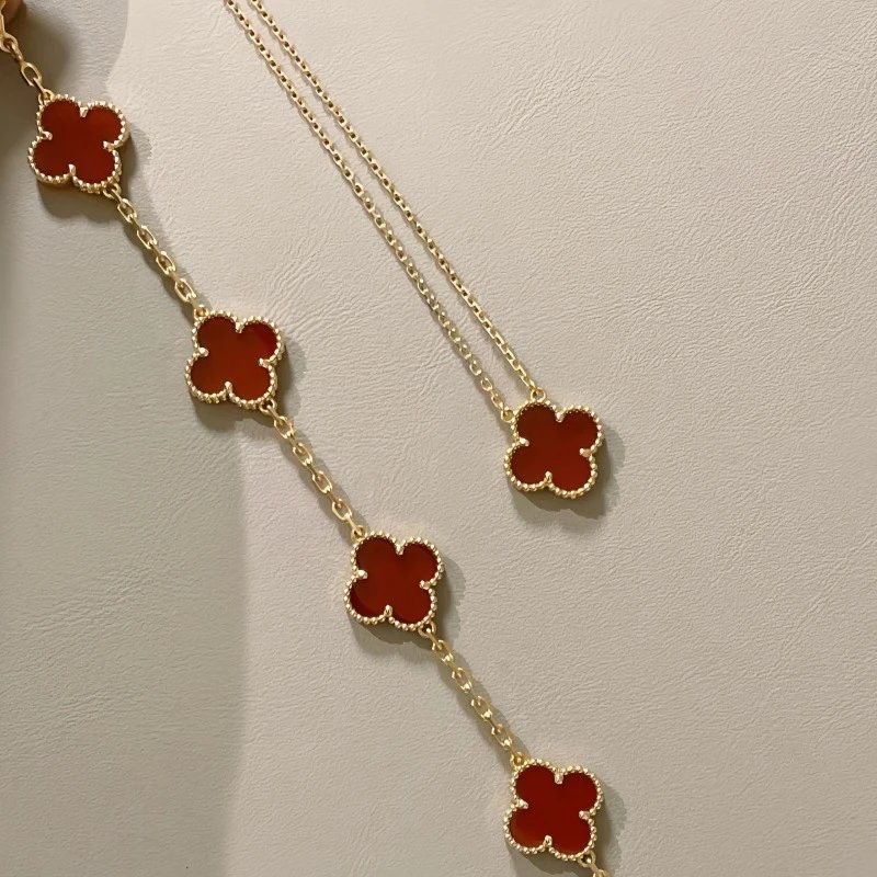 Van Cleef & Arpels Alhambra Motif Lavender Mother-of-Pearl Necklace - 6