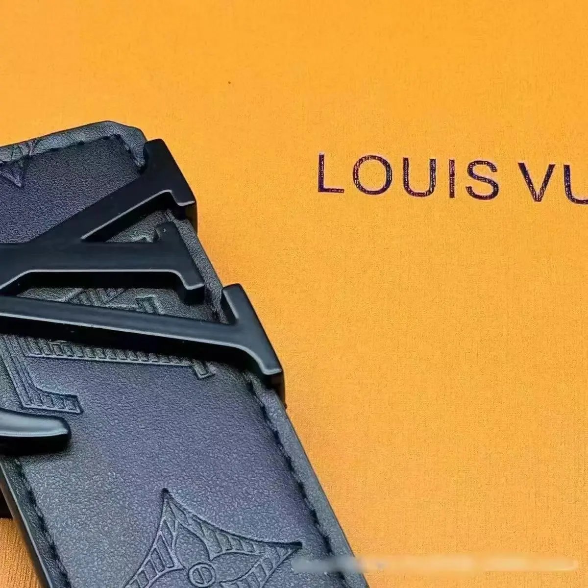 Embossed black buckle
