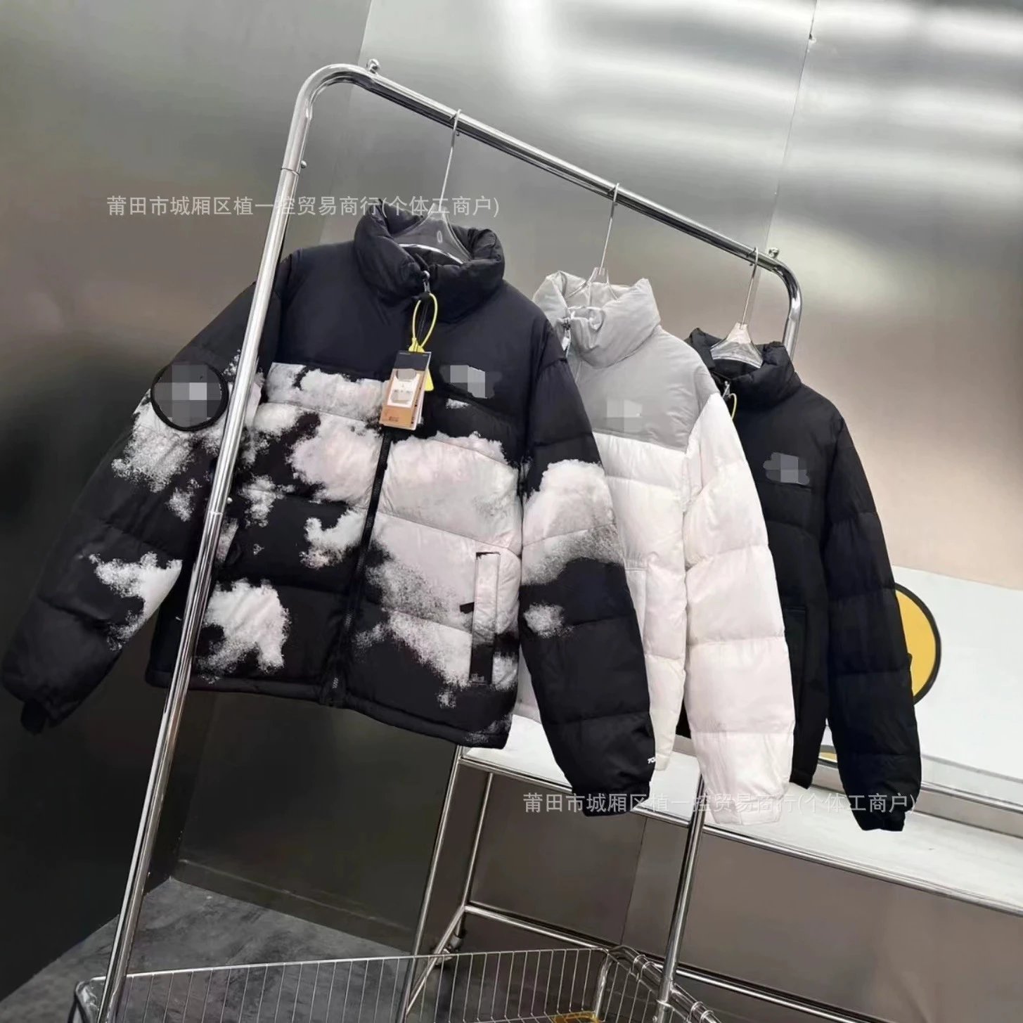 The North Face Cloud-Print Down Jacket [1 style]