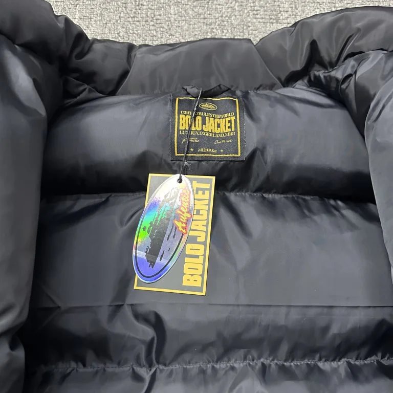 Corteiz Diamond Quilted Bomber Jacket Black - 45