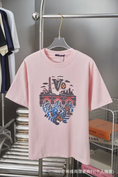 Louis Vuitton Paris Cityscape Print Pink T-Shirt - 1