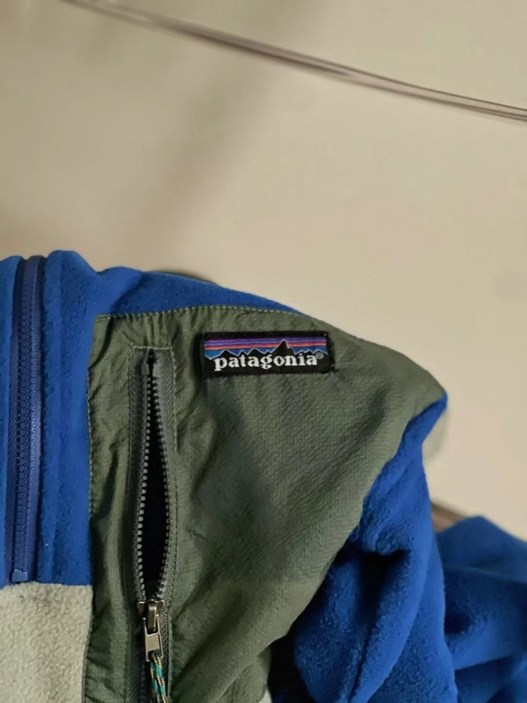 Patagonia Better Sweater Fleece Jacket Navy and Camel Half-Zip - 30