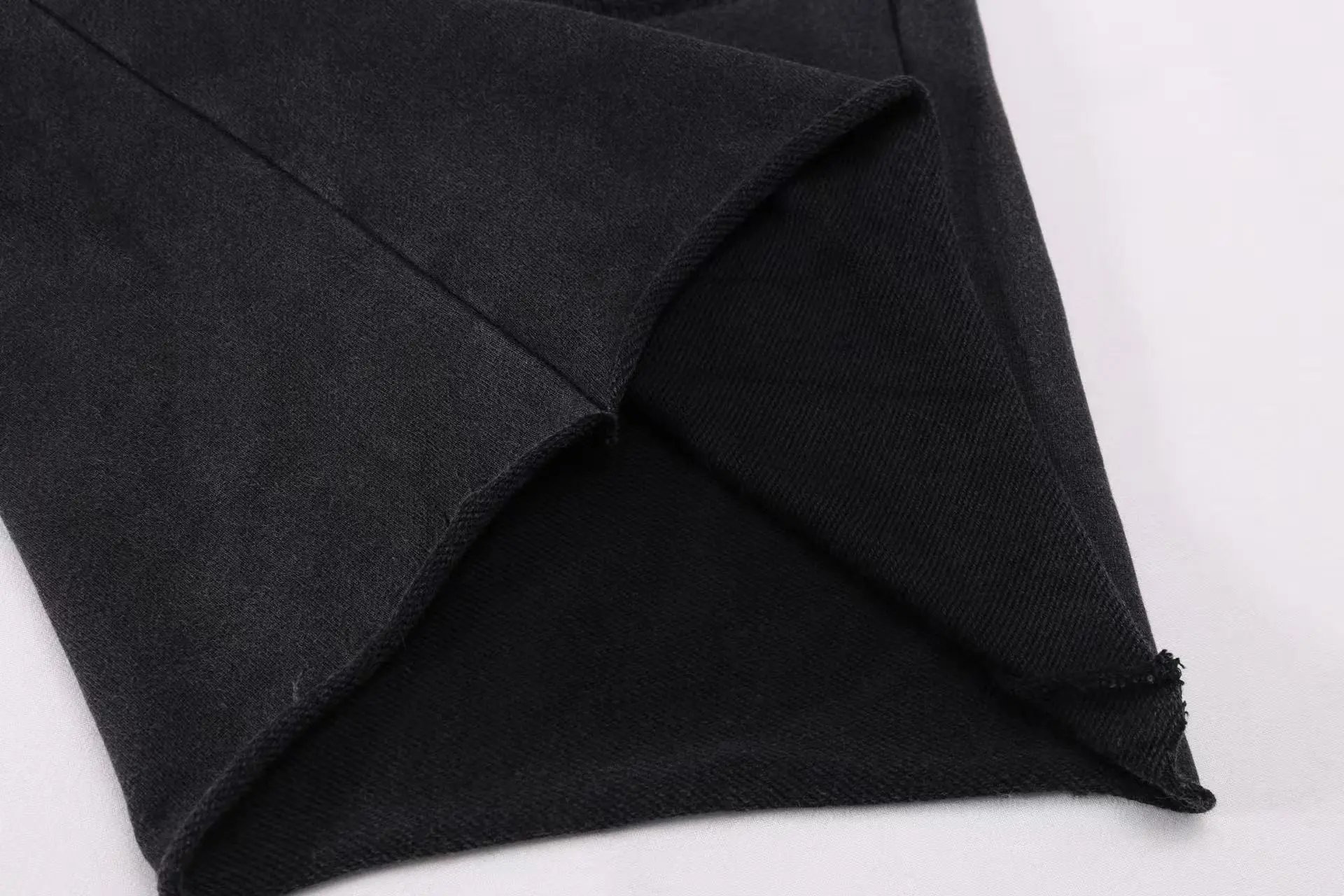 Off-White Smiley Graphic Shorts Black - 7