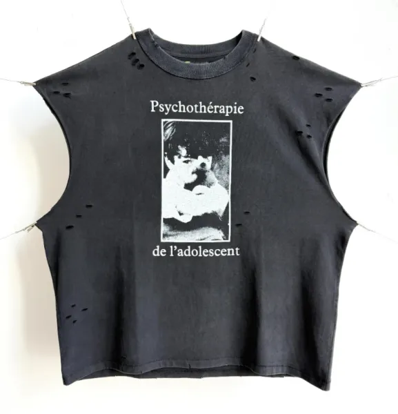 Design Psychothérapie de l'Adolescent Distressed Crop Top Black T-Shirt - 1