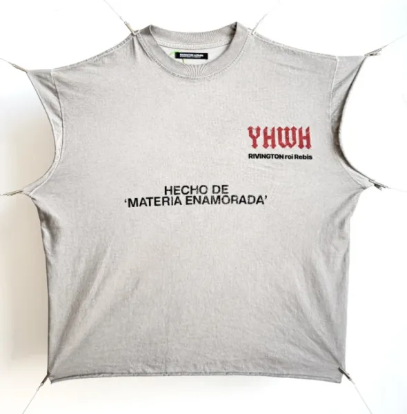 Design YHWH x Rivington roi Rebis Hecho de 'Materia Enamorada' Gray T-Shirt T-Shirts - 1