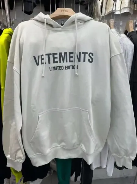 Vetements Limited Edition Oversized Hoodie White - 1
