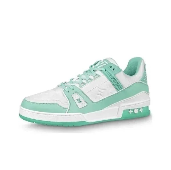 AF005