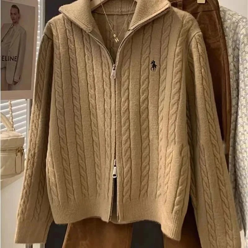 26 Female - Khaki