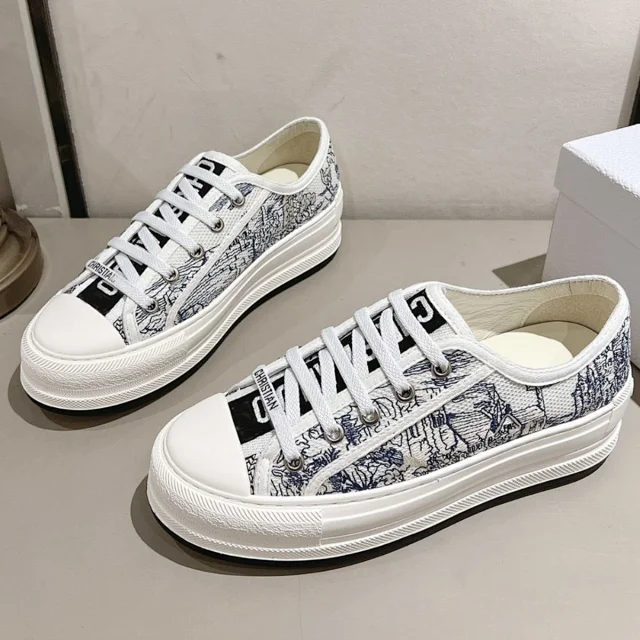 Dior Sneakers Frayed embroidered canvas platform product detail image 4