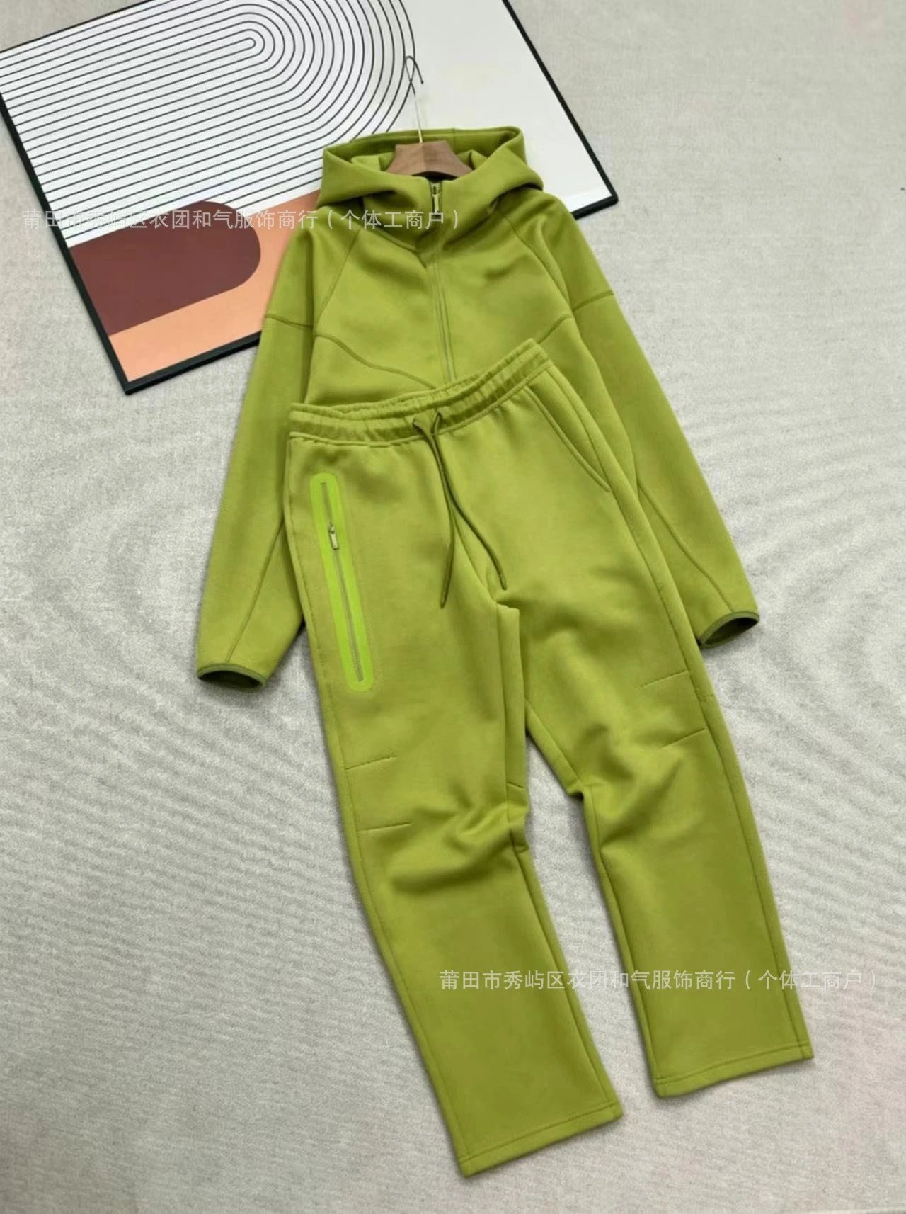 Set.Grass Green