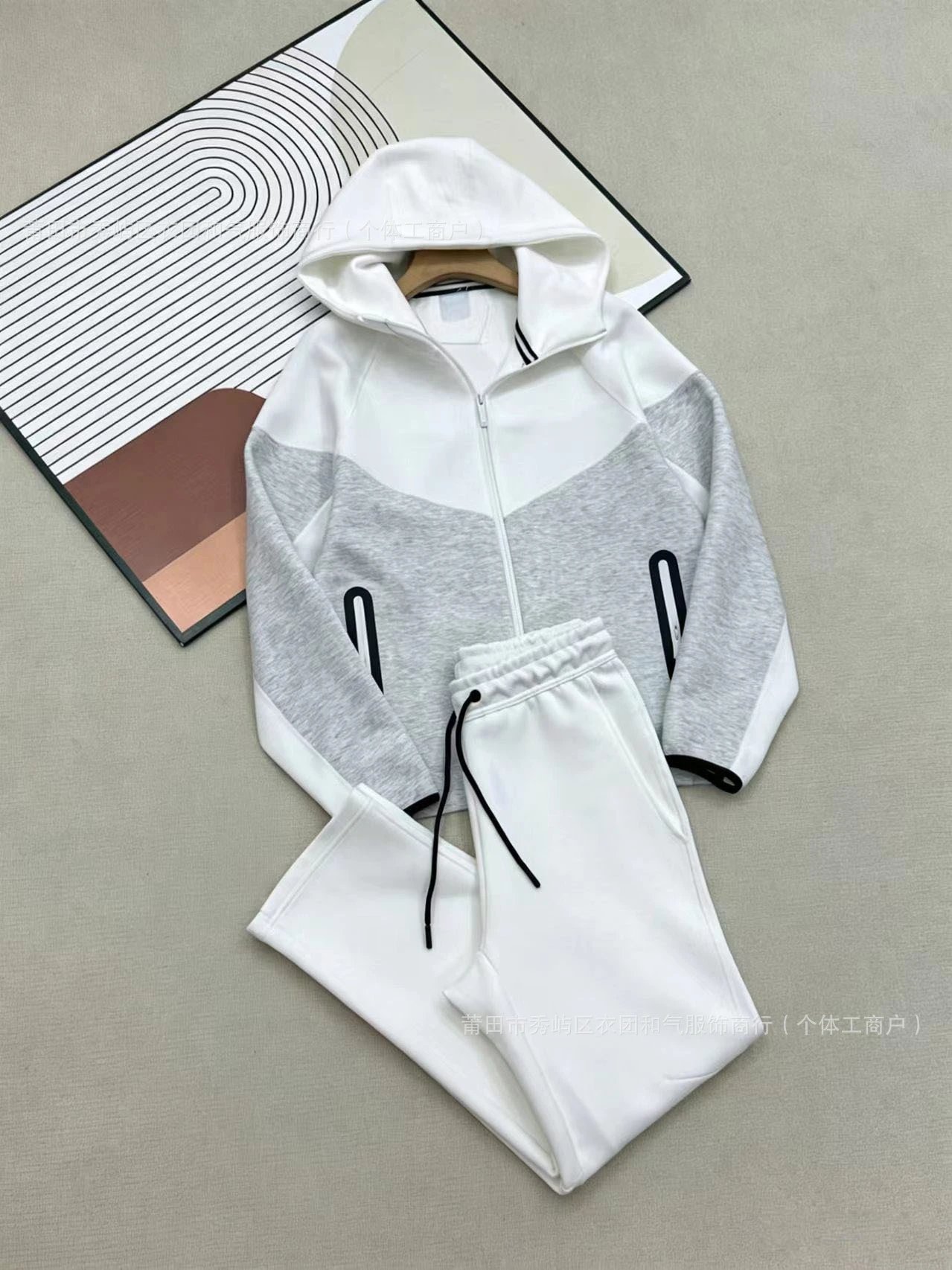 Set.White/Light Gray