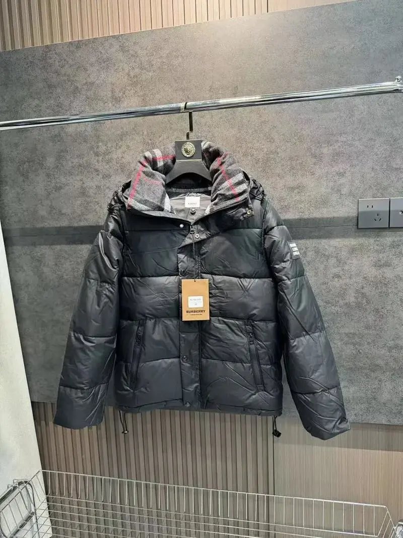 Black down jacket 3 (detachable sleeves)