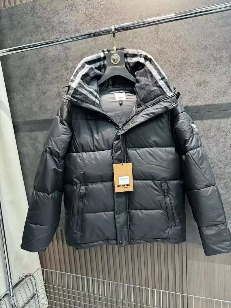Black down jacket 2 (detachable sleeves)