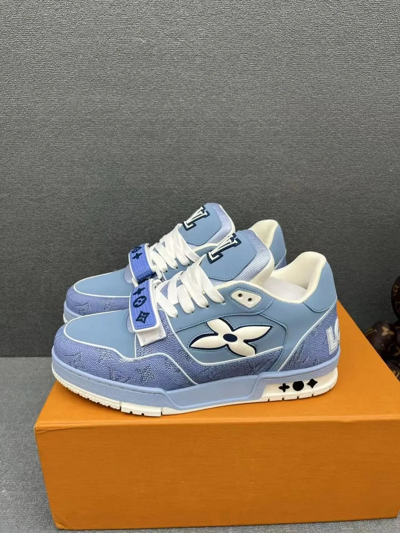 Athletic Casual Shoes 1