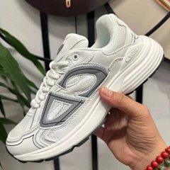 Running Shoes
