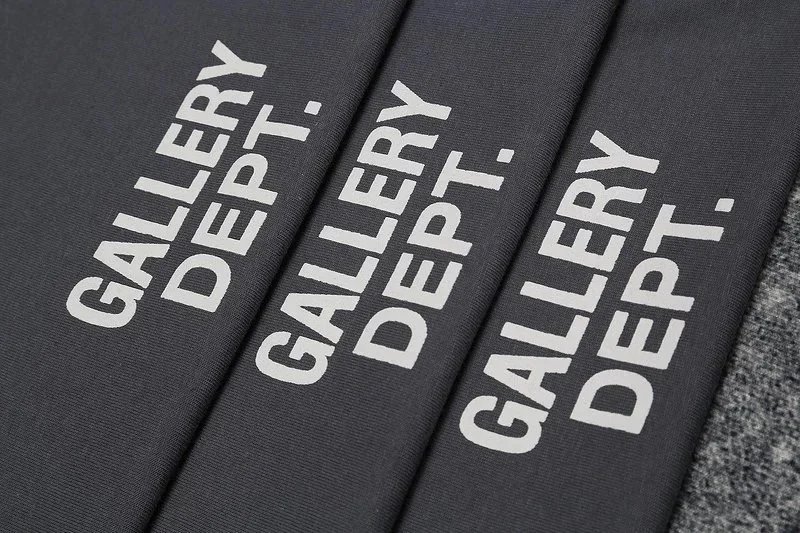 Gallery Dept. Letter Print Cotton Long Sleeve T-Shirt photo 7