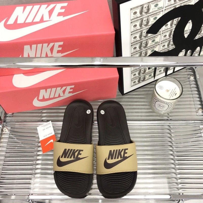 Baroque Couple Sandals photo 2