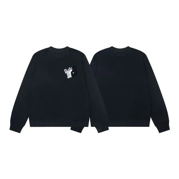 Design Embroidered Squirrel Sweatshirt Black Sweater - 1