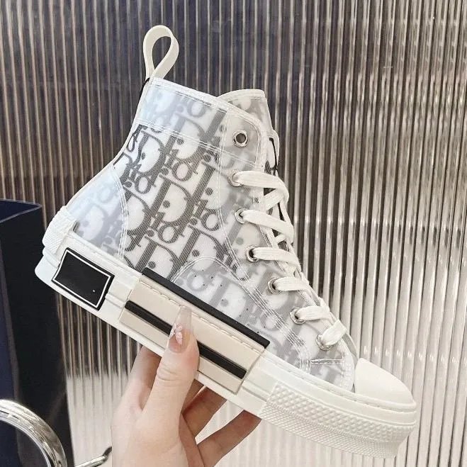 Canvas Athletic Board Shoe with Letter Print photo 6