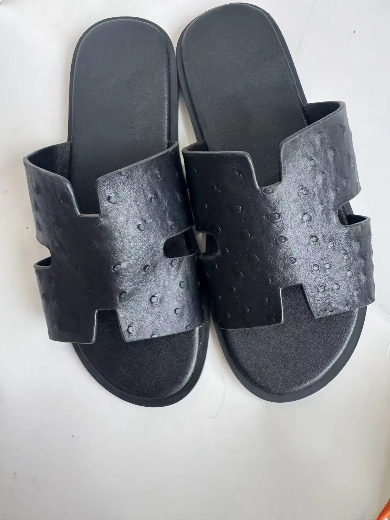 Black ostrich pattern