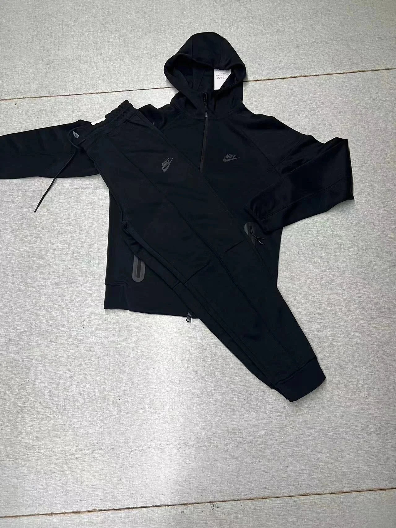 Tech Fleece Hoodie photo 3