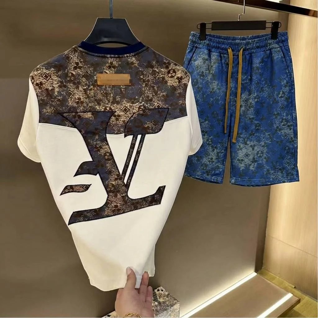 Louis Vuitton Matching Sets Monogram-print short-sleeve T-shirt and drawstring shorts set — White suit