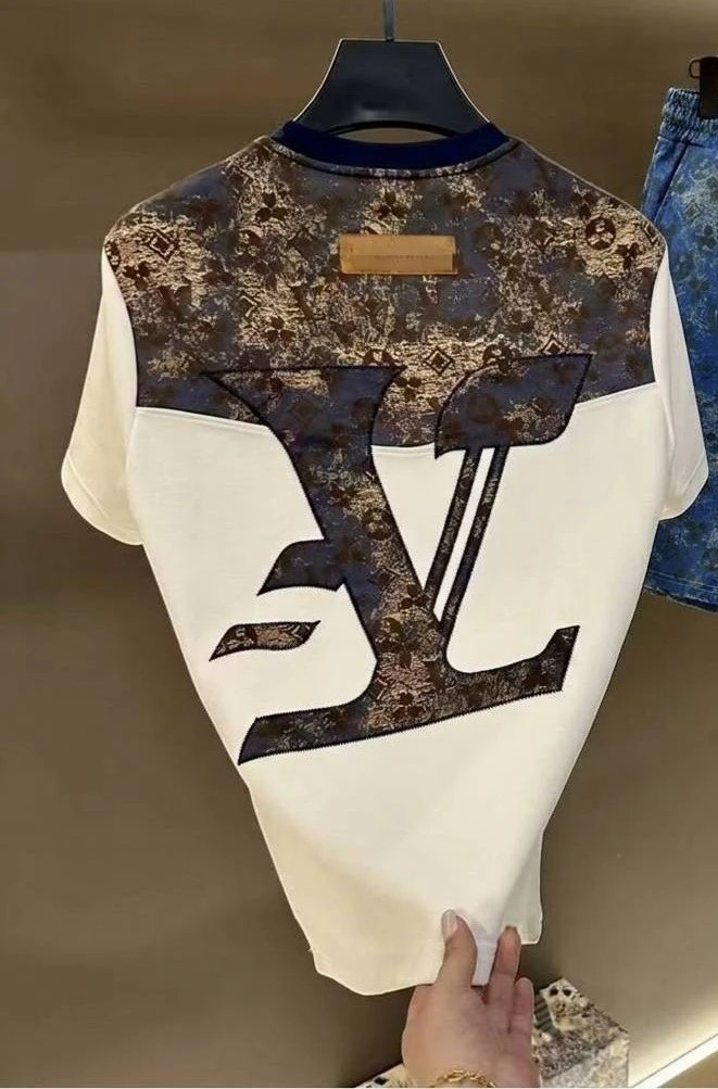 Louis Vuitton Matching Sets Monogram-print short-sleeve T-shirt and drawstring shorts set — A 101 white