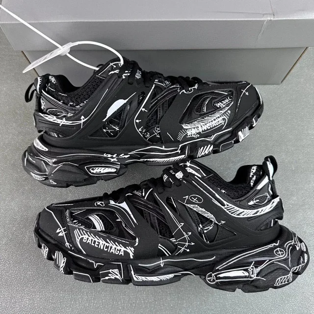Balenciaga Sneakers Track 1.0 product detail image 3