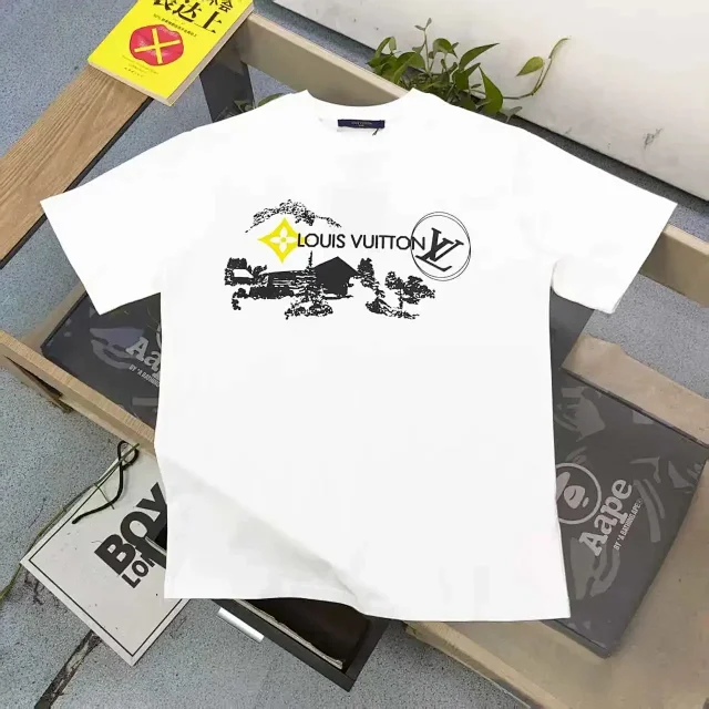 Louis Vuitton T-Shirts Graphic Print Short-Sleeve T-Shirt product detail image 5