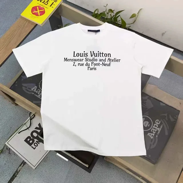 Louis Vuitton T-Shirts Graphic Print Short-Sleeve T-Shirt product detail image 4