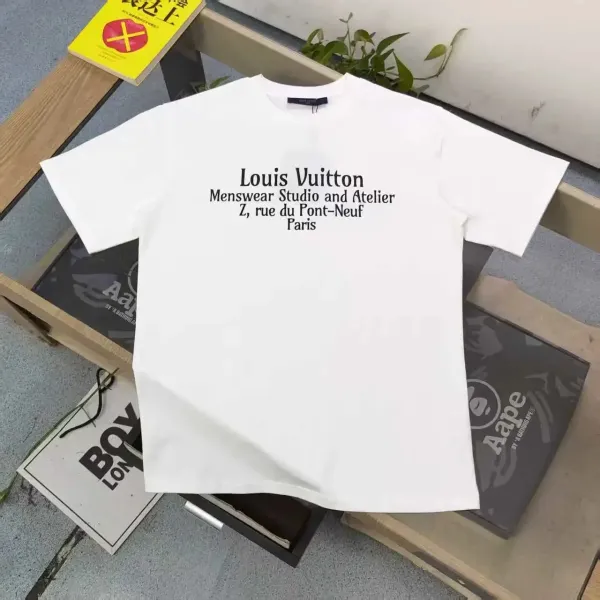 Louis Vuitton Logo Necklace Print Black T-Shirt - 5