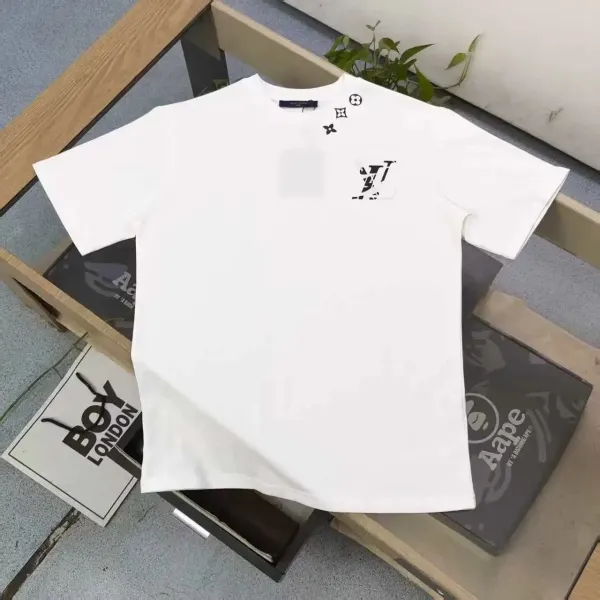Louis Vuitton Logo Necklace Print Black T-Shirt - 7