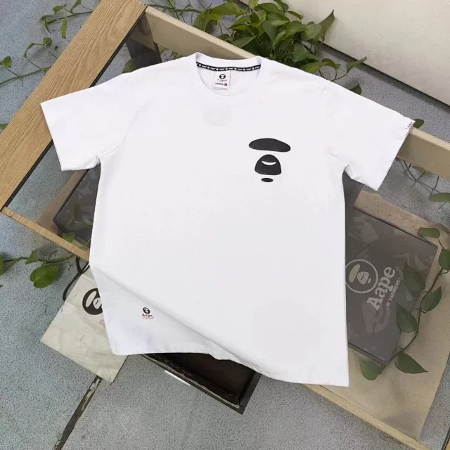 AAPE T-Shirts Short-Sleeve Graphic Crew-Neck T-Shirt product detail image 8