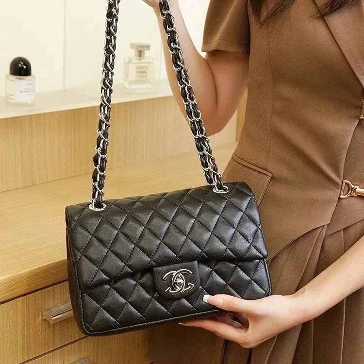 Chanel Shoulder Bags Classic Flap Quilted Chain Bag image 2