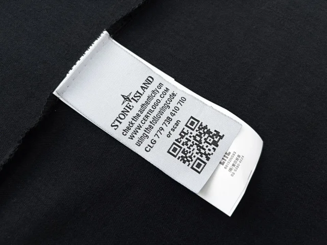 Stone Island T-Shirts Short-Sleeve Graphic Print T-Shirt product detail image 12