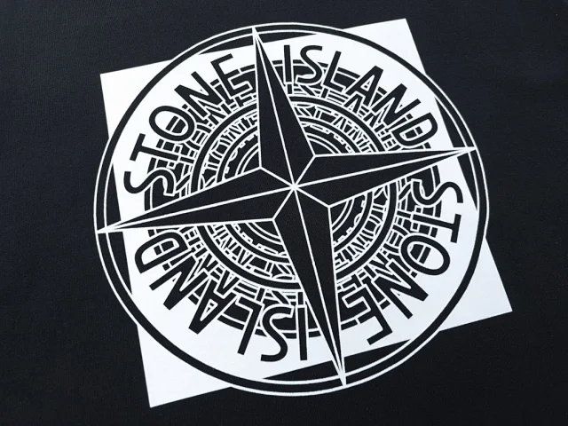 Stone Island T-Shirts Short-Sleeve Graphic Print T-Shirt product detail image 19