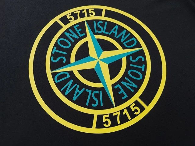 Stone Island T-Shirts Short-Sleeve Graphic Print T-Shirt product detail image 30