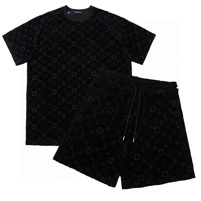 Dior Matching Sets 13-SQ002 Short-Sleeve T-Shirt and Drawstring Shorts Set with All-Over Monogram Pattern product detail image 4