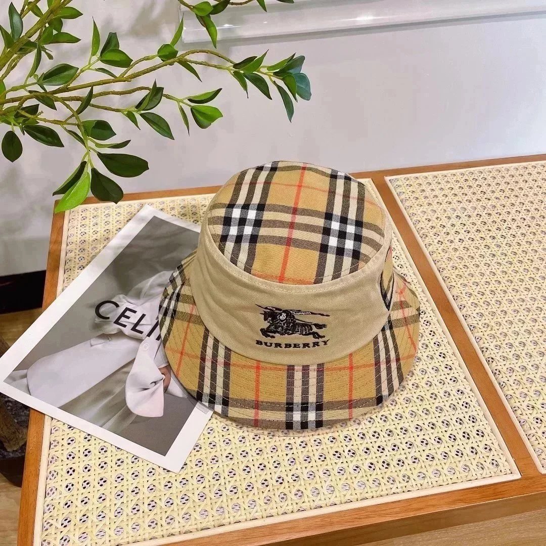 15offm12Casual hat with everything 9105007 4