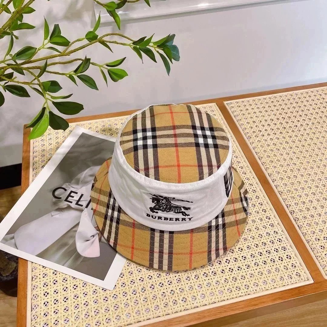 15offm12Casual hat with everything 9105007 3