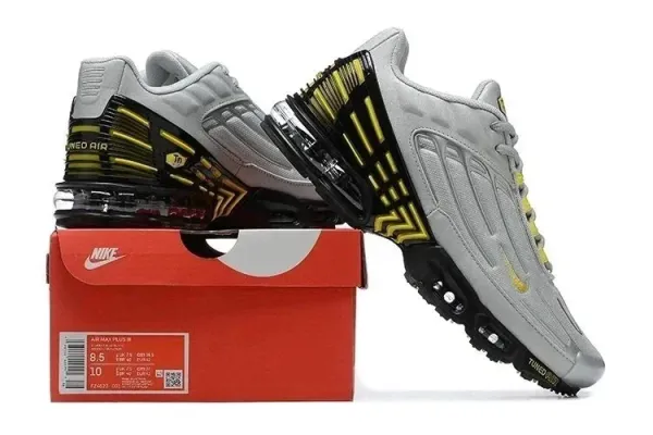 Nike Air Max Plus Black/White Sneakers - 8