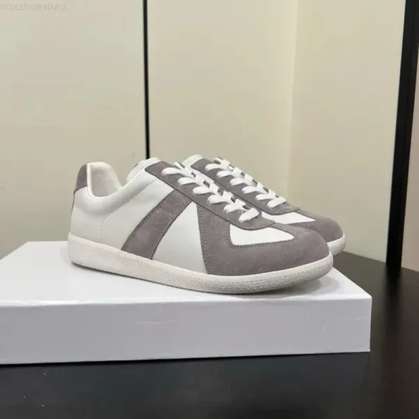 Maison Margiela Replica Sneakers Graffiti White Gray Sneakers - 30
