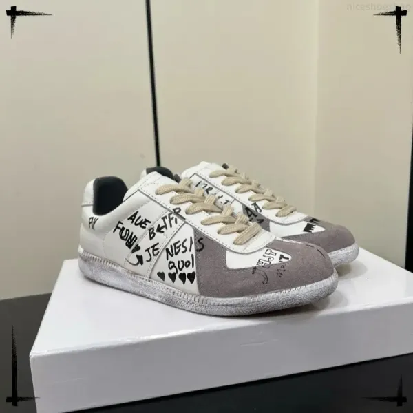 Maison Margiela Replica Sneakers Graffiti White Gray Sneakers - 1