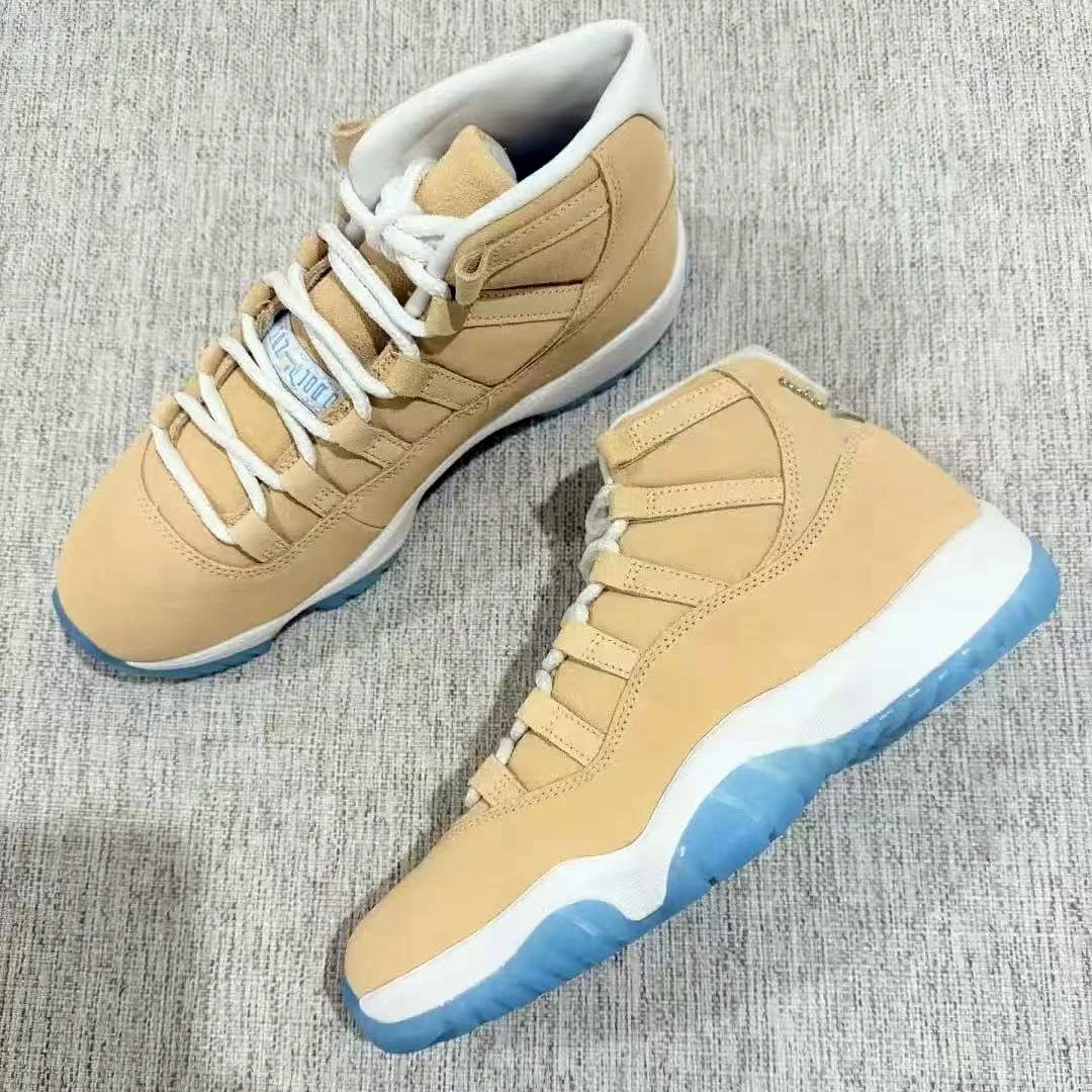 Nike Air Jordan 11 Sneakers - 000901