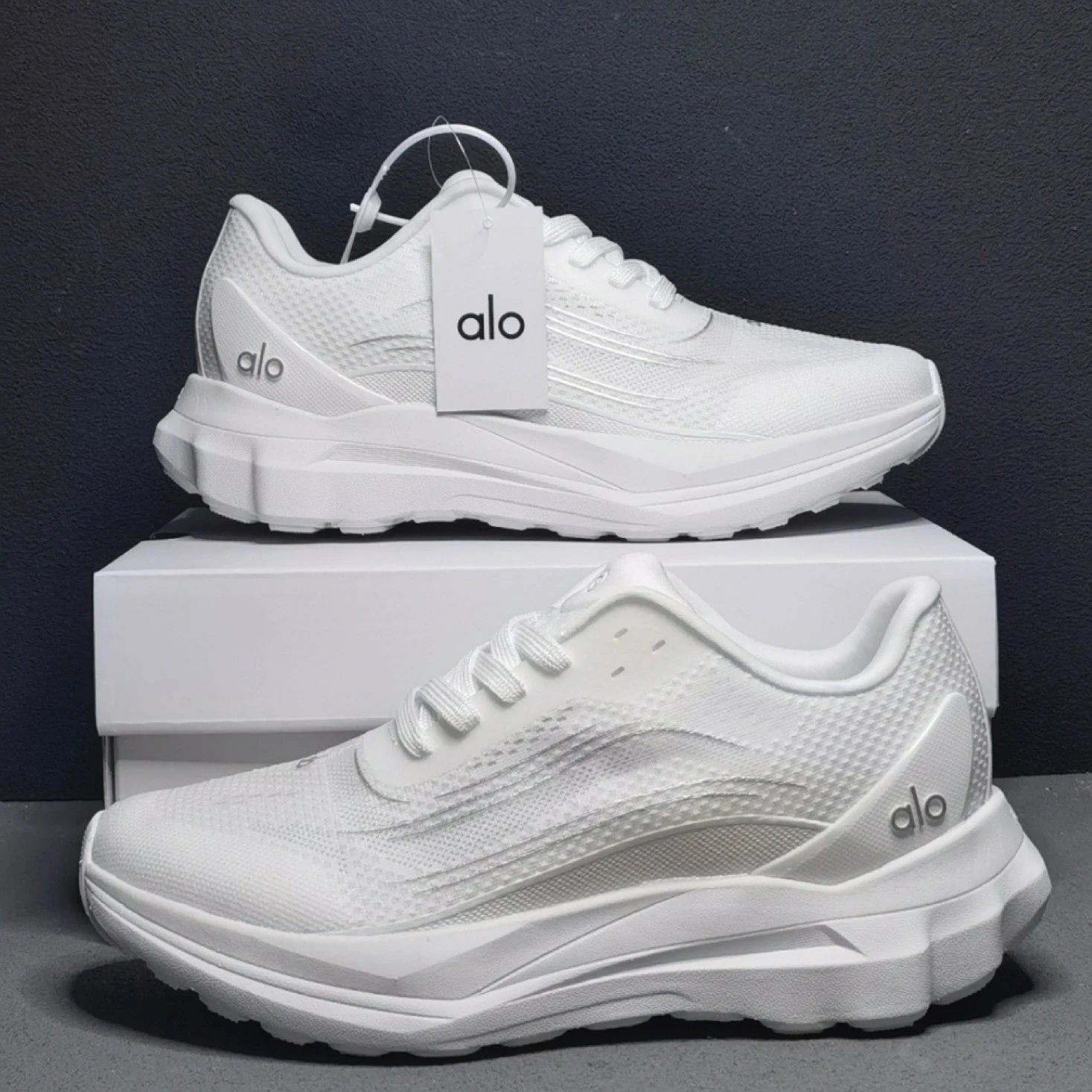 Alo Yoga CloudSole Running Sneakers - 000561