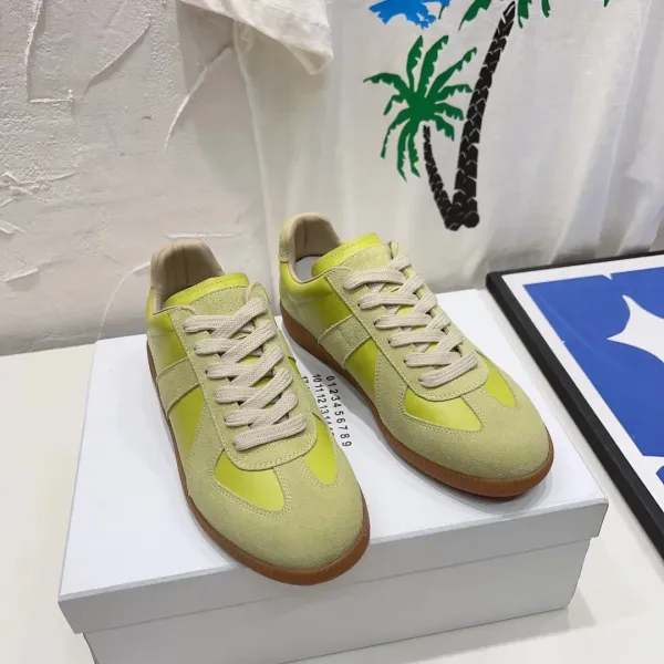 Maison Margiela Replica Sneakers Graffiti White Gray Sneakers - 20