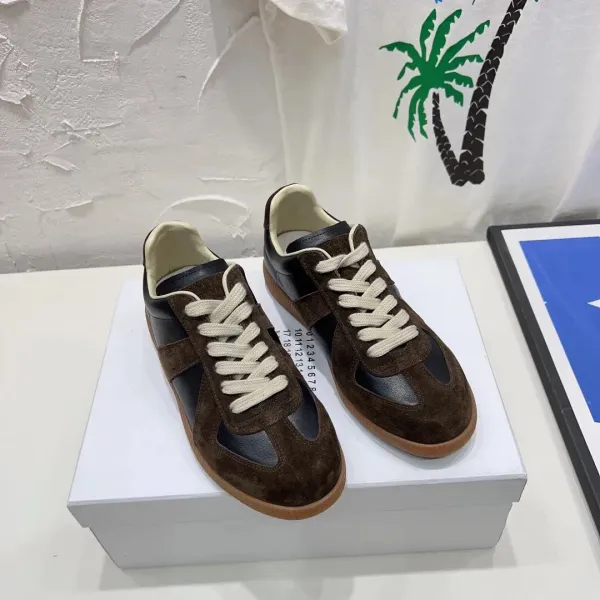 Maison Margiela Replica Sneakers Graffiti White Gray Sneakers - 27